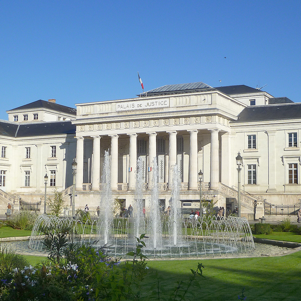 palais justice tours avocat